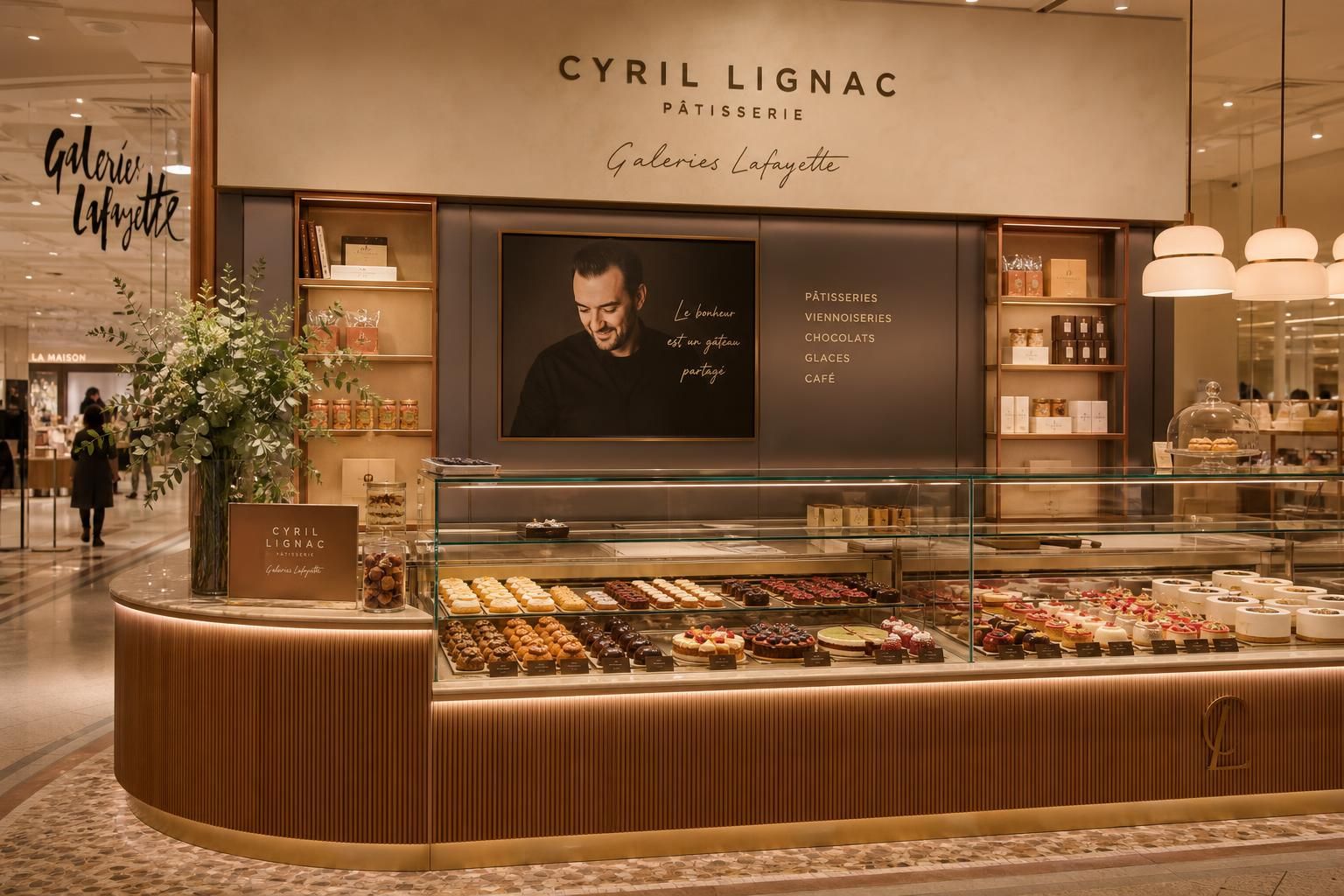découvrez la pâtisserie de cyril lignac aux galeries lafayette le gourmet : des créations gourmandes et raffinées pour tous les palais.